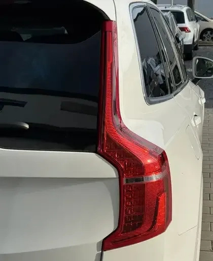 Volvo XC 90 cena 213900 przebieg: 81800, rok produkcji 2021 z Puławy małe 121